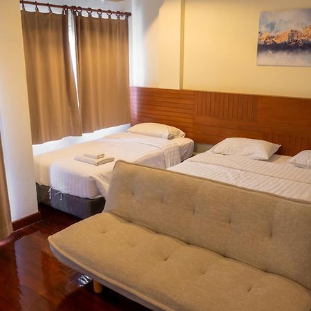 Baan Chuan Chom Pattaya Hotel Exterior foto